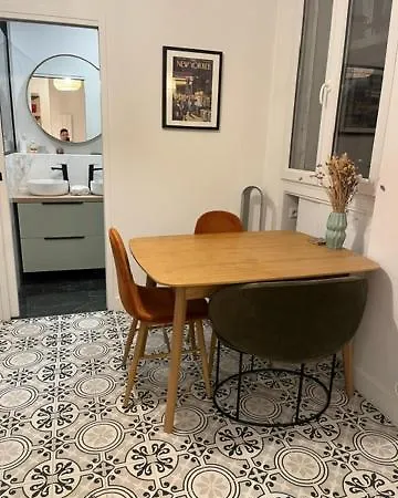 Apartment Beautiful 1br Flat Near Canal Saint Martin Paris